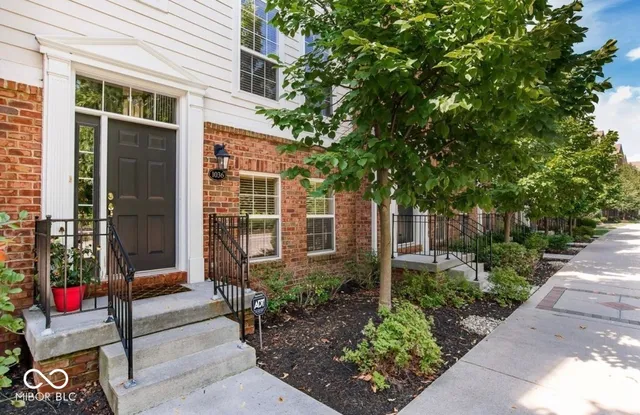 $324,900 | 1036 Cavendish Drive, Carmel, IN 46032