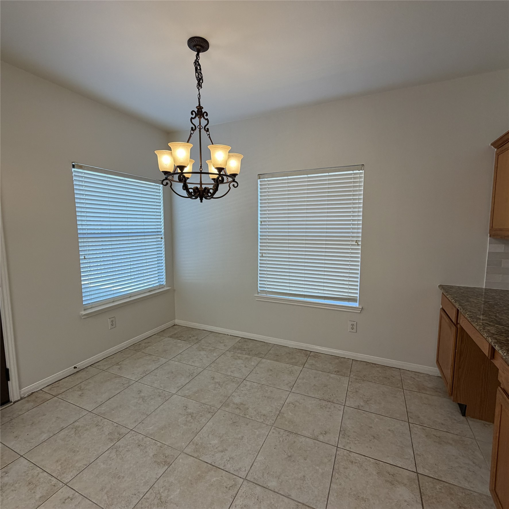 12219 Winderwick Lane Houston, TX 77066 - Photo 18 of 36 a view of livingroom with window