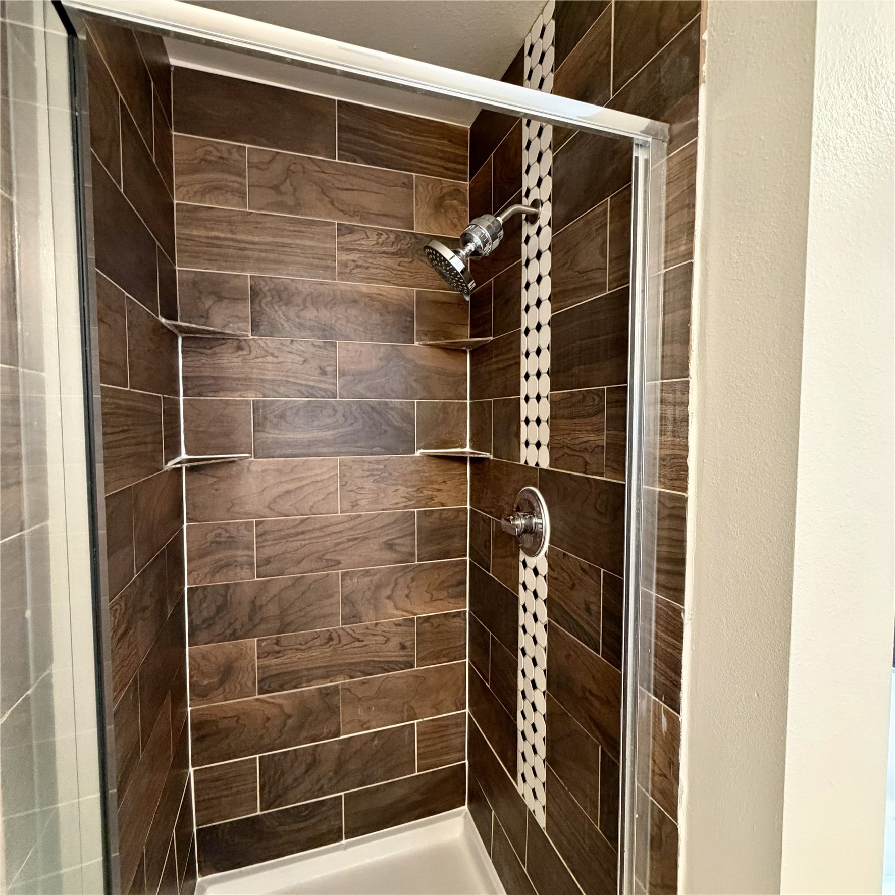 12219 Winderwick Lane Houston, TX 77066 - Photo 25 of 36 a bathroom with a shower