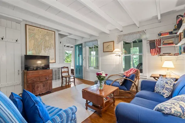 $649,000 | 5 Mass Avenue, Boothbay, ME 04544