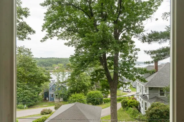 $649,000 | 5 Mass Avenue, Boothbay, ME 04544