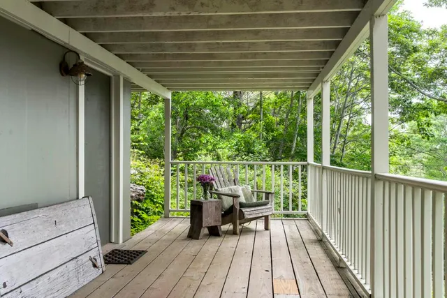 $649,000 | 5 Mass Avenue, Boothbay, ME 04544