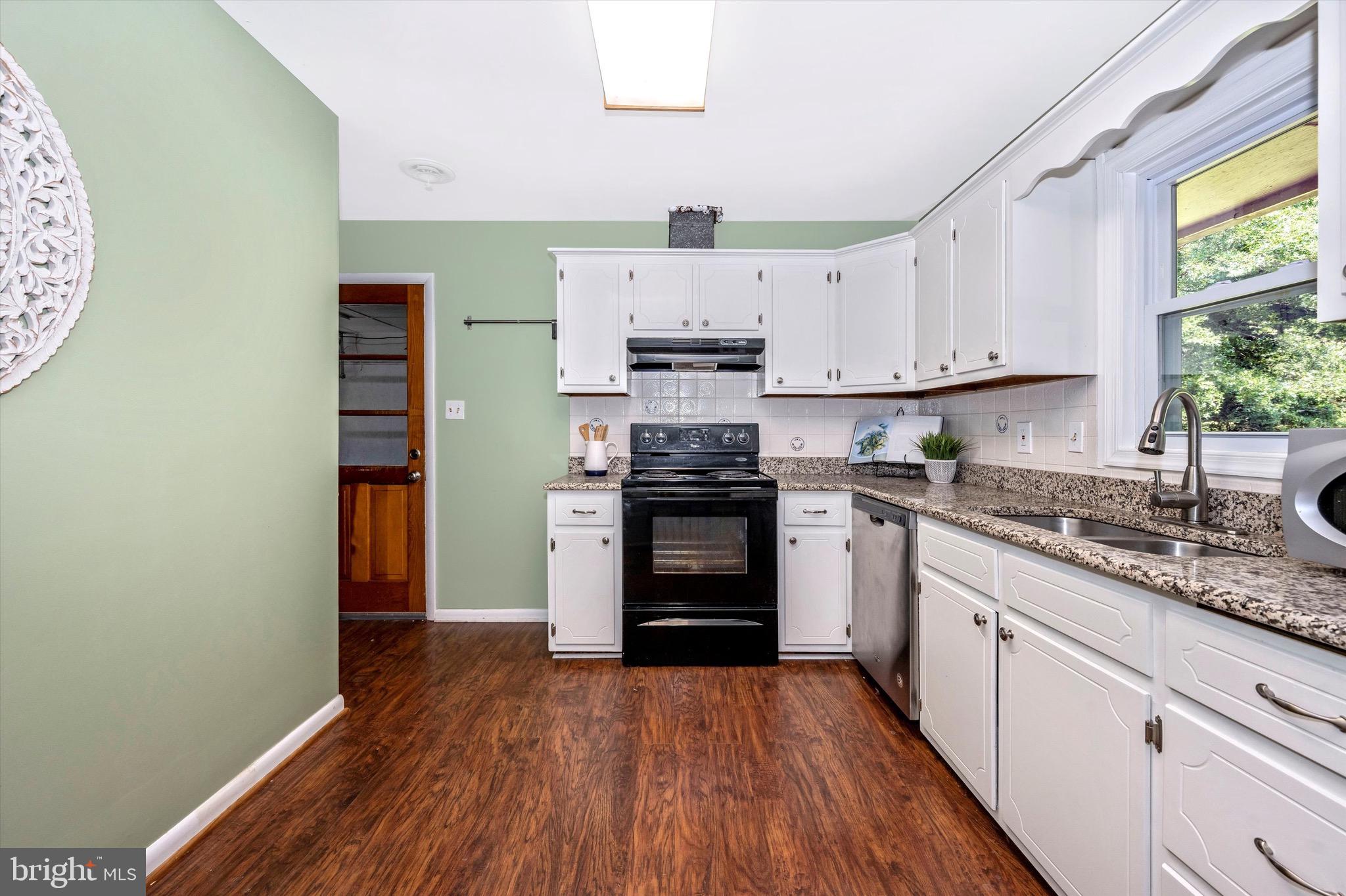 6604 South Clifton Road Frederick, MD 21703 - Photo 14 of 49
