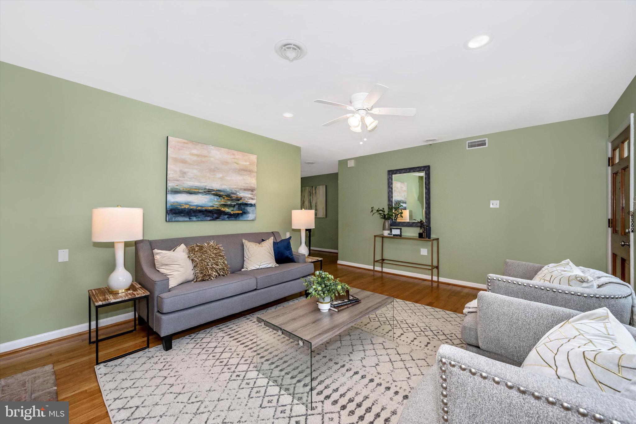 6604 South Clifton Road Frederick, MD 21703 - Photo 7 of 49 Living area/entry