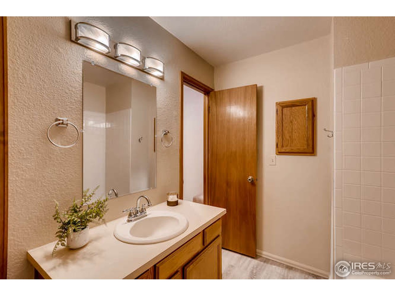 5056 Buckingham Road Boulder, CO 80301 - Photo 13 of 28 Gallery Image 13