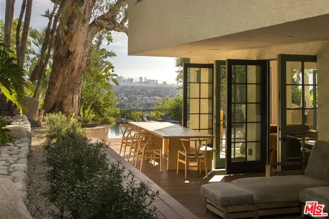 $24,995 | 1427 North Kings Road, West Hollywood, CA 90069