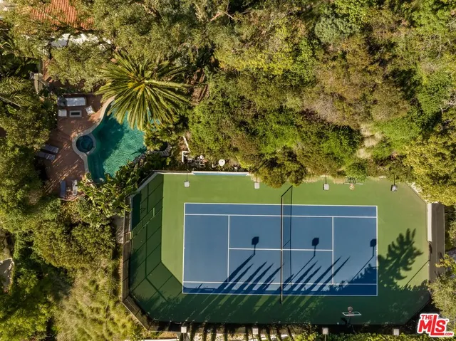 $24,995 | 1427 North Kings Road, West Hollywood, CA 90069