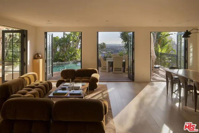 $24,995 | 1427 North Kings Road, West Hollywood, CA 90069