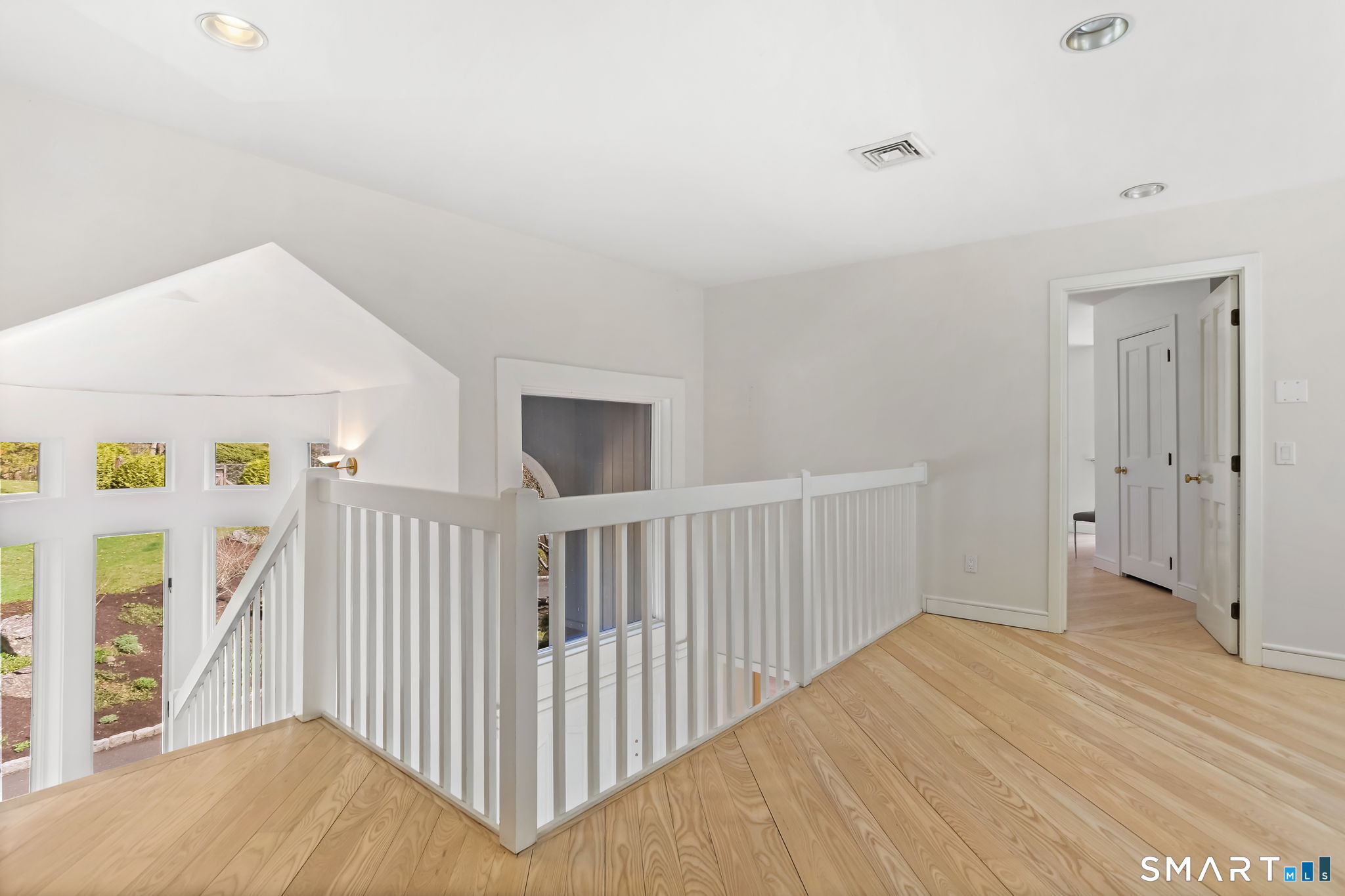 32 Buttonball Lane Weston, CT 06883 - Photo 25 of 37