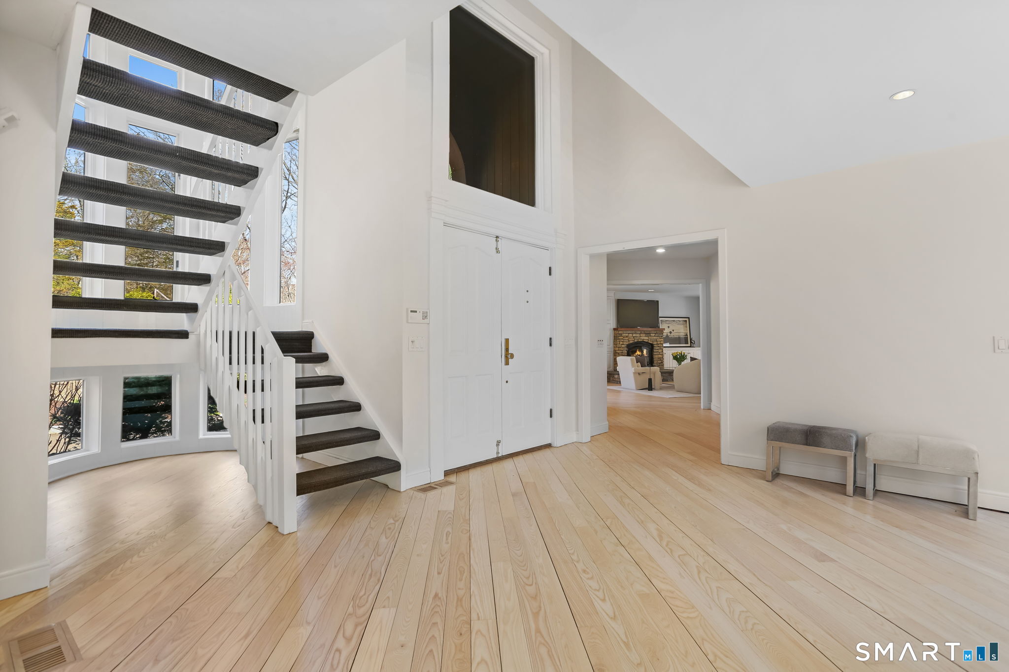 32 Buttonball Lane Weston, CT 06883 - Photo 3 of 37