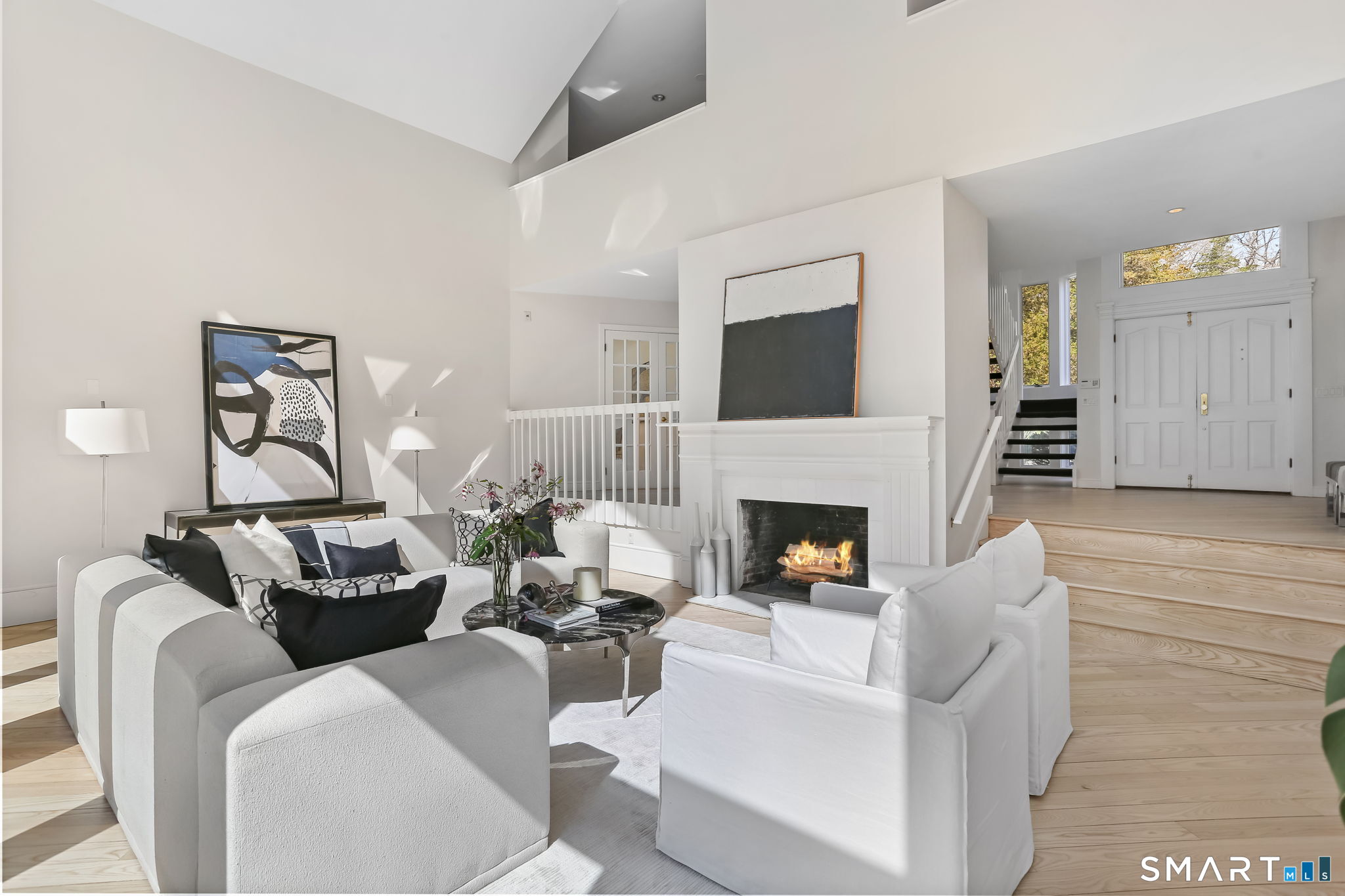 32 Buttonball Lane Weston, CT 06883 - Photo 8 of 37