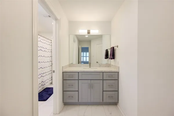 $10,000 | 1726 Ashbury Park Drive, Houston, TX 77077