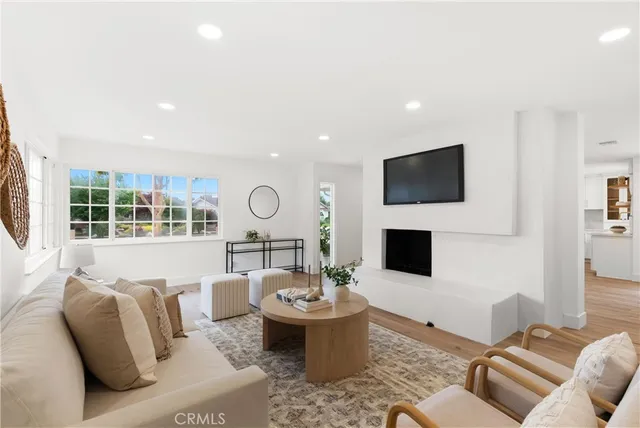 $2,149,000 | 2943 Baker Street, Costa Mesa, CA 92626