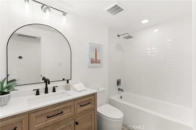 $2,149,000 | 2943 Baker Street, Costa Mesa, CA 92626