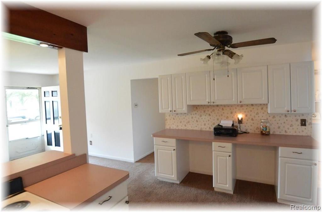 3212 Avon Manor Road Rochester Hills, MI 48307 - Photo 14 of 41