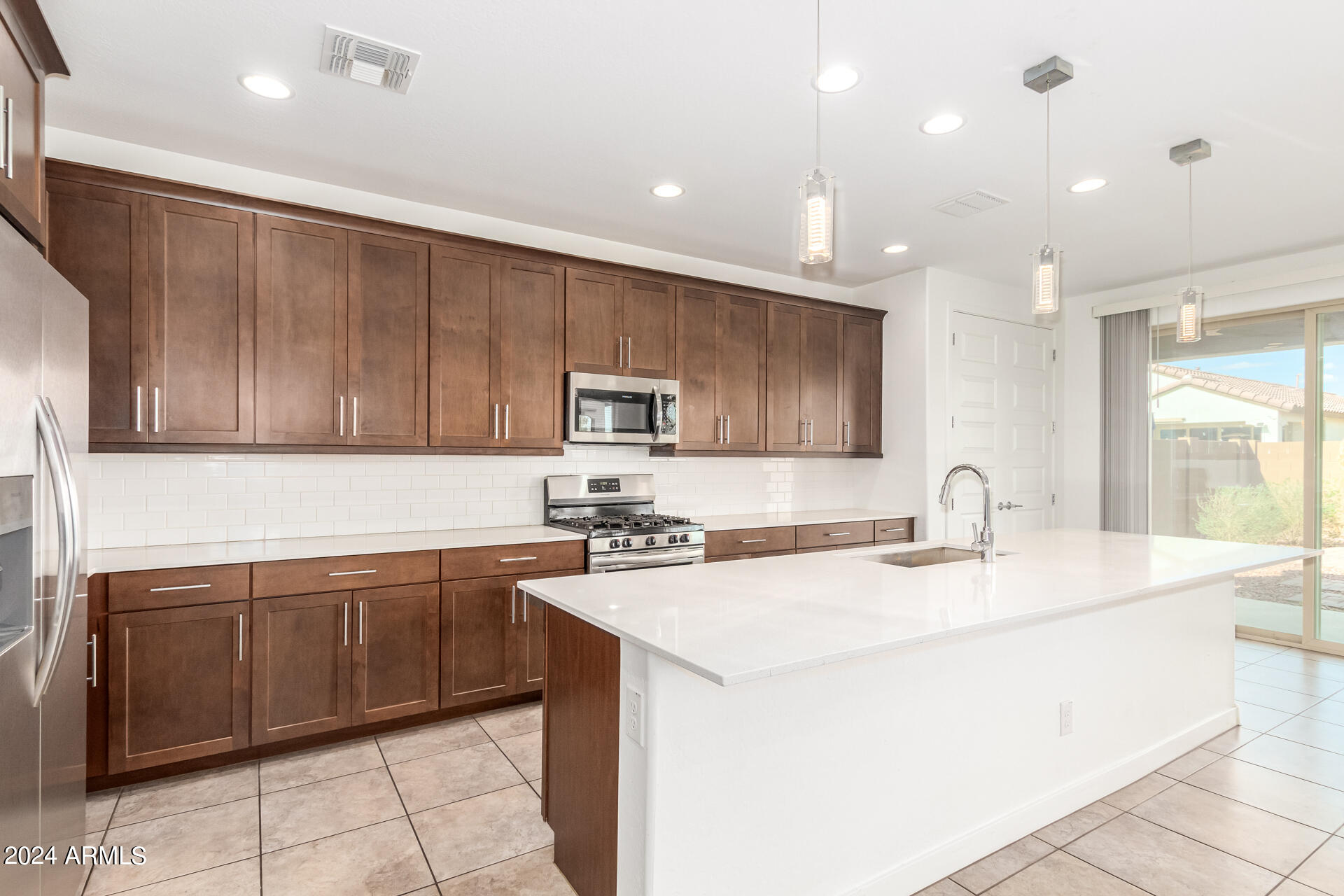 9120 West Roma Avenue Phoenix, AZ 85037 - Photo 17 of 53 0015-15 - Roma