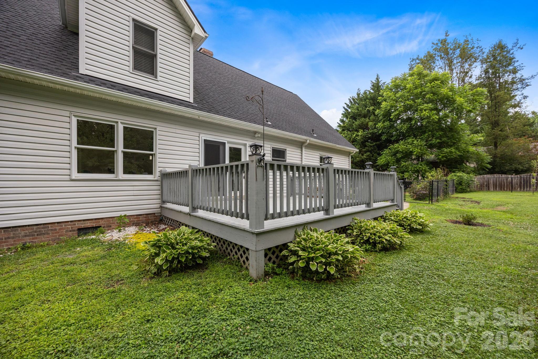 6 Springfield Way Arden, NC 28704 - Photo 40 of 47 a garden with wooden fence