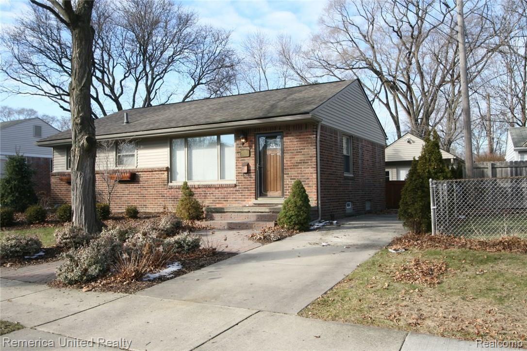 2095 Sheffield Road Birmingham, MI 48009 - Photo 1 of 15 IMG_6098.JPG