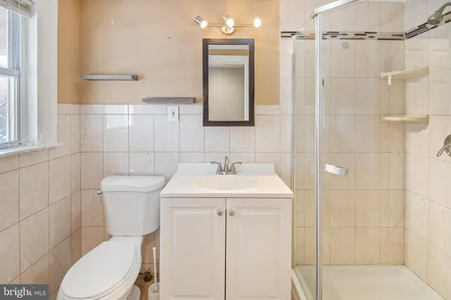 $2,000 | 726 Indiana Avenue, Trenton, NJ 08638