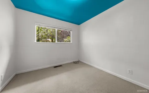 $675,000 | 917 Rainbow Drive, South Lake Tahoe, CA 96150