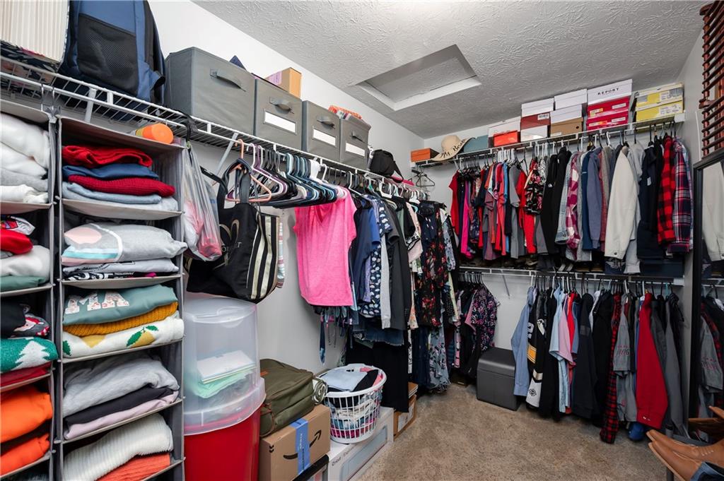 623 Mason Road Tarentum, PA 15084 - Photo 21 of 35 Huge primary walk in closet