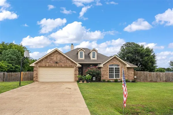 $379,900 | 118 Janice Lane, Mabank, TX 75156
