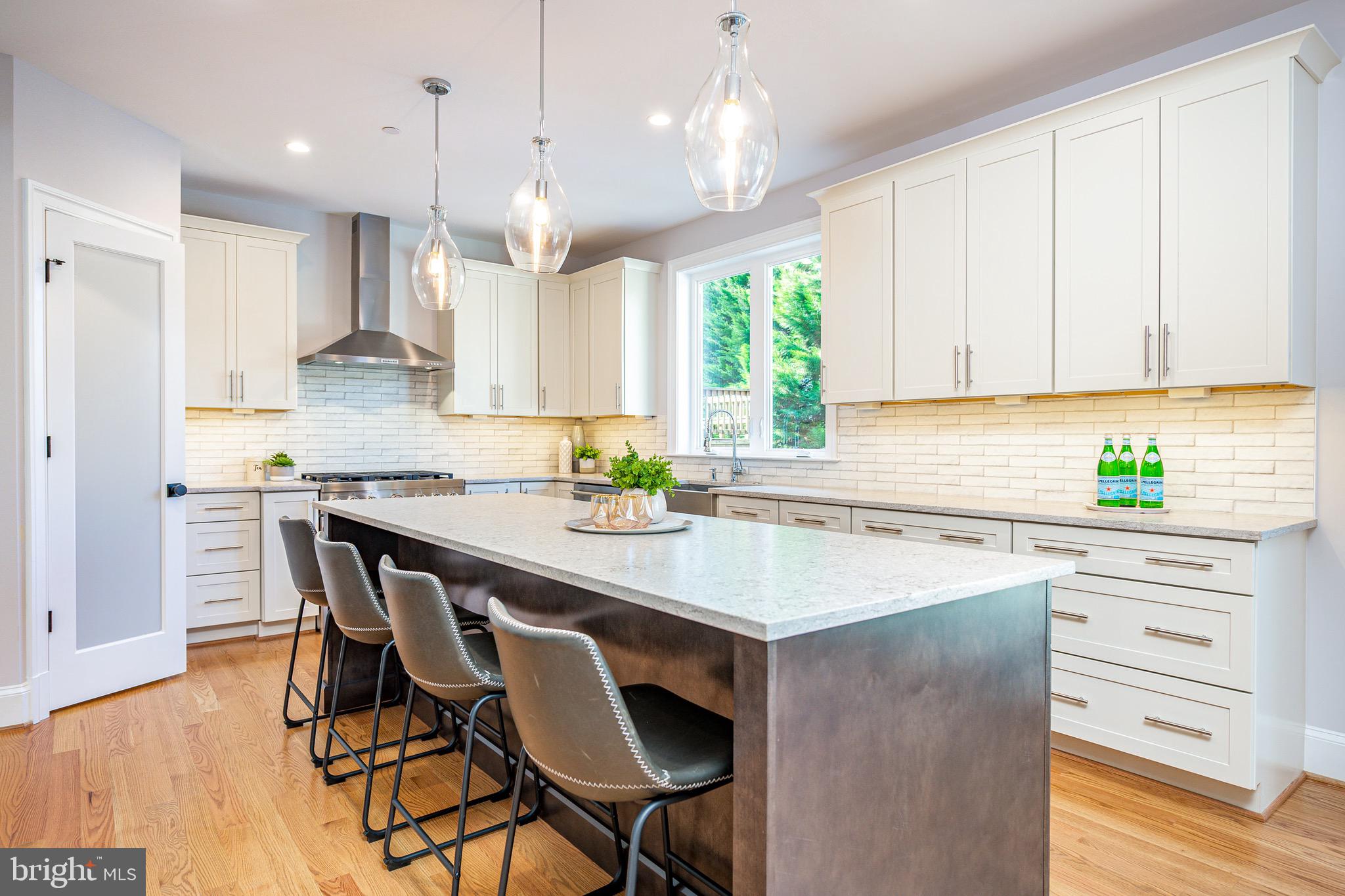 6404 East Halbert Road Bethesda, MD 20817 - Photo 14 of 66