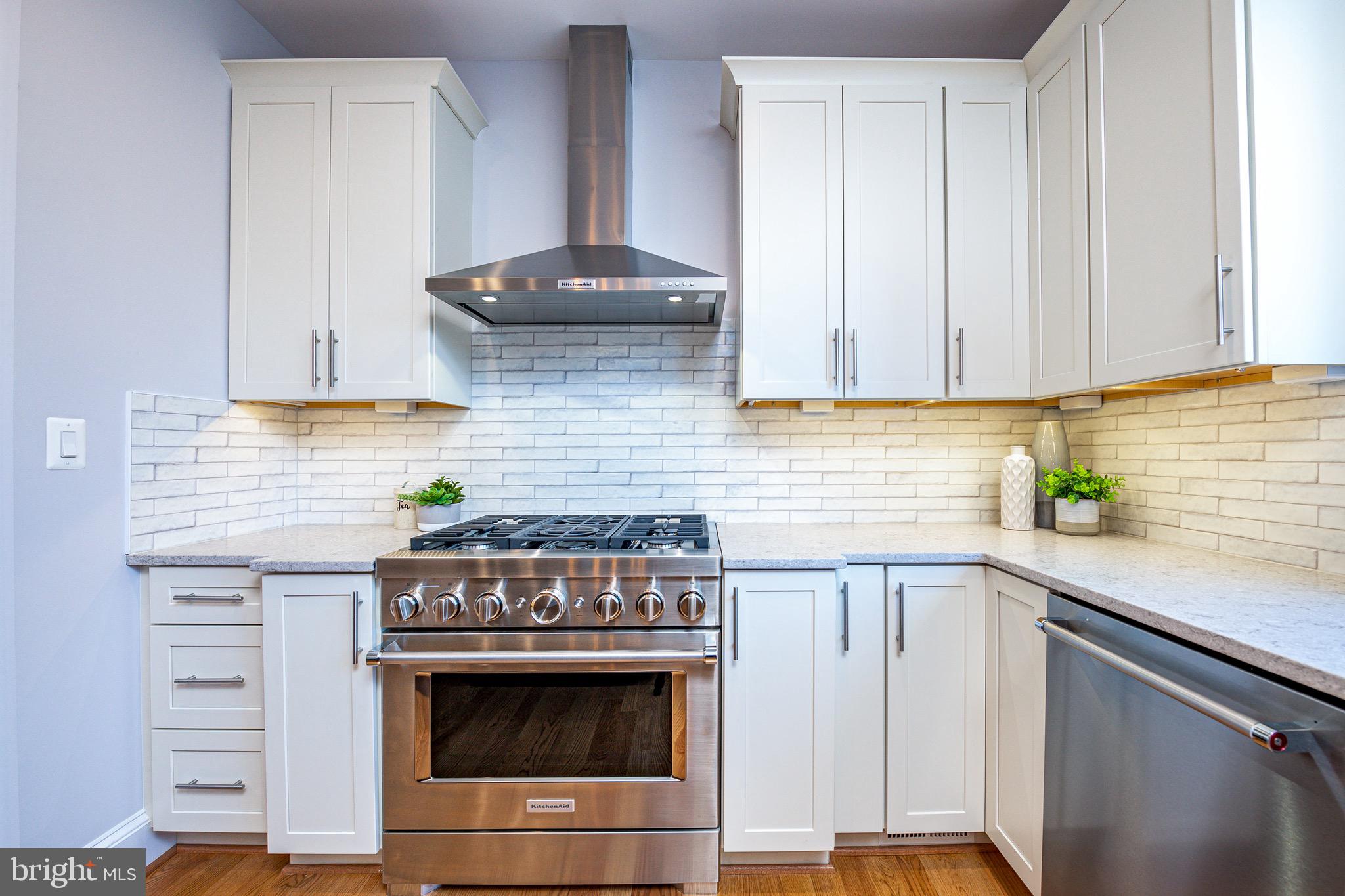 6404 East Halbert Road Bethesda, MD 20817 - Photo 17 of 66
