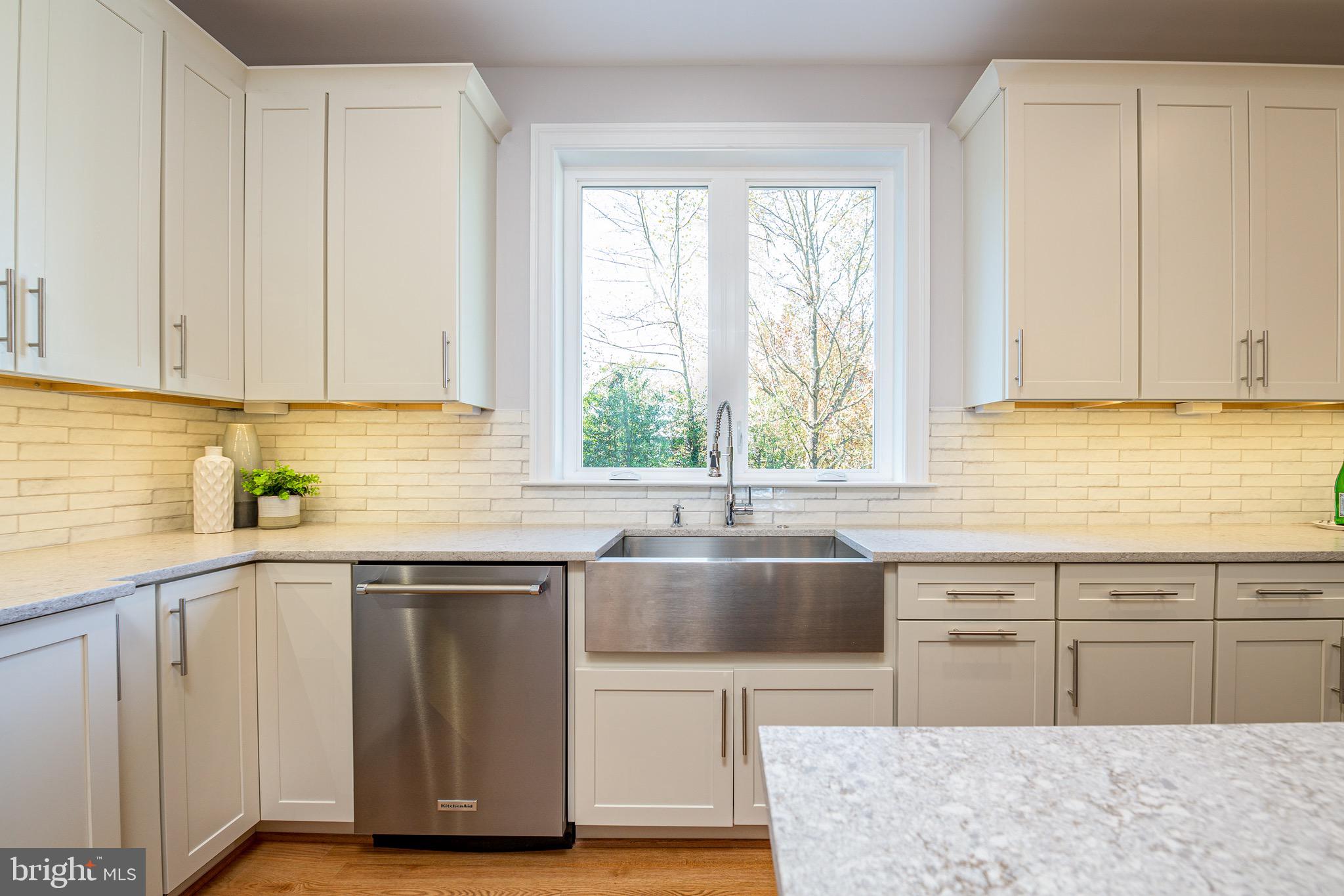 6404 East Halbert Road Bethesda, MD 20817 - Photo 19 of 66