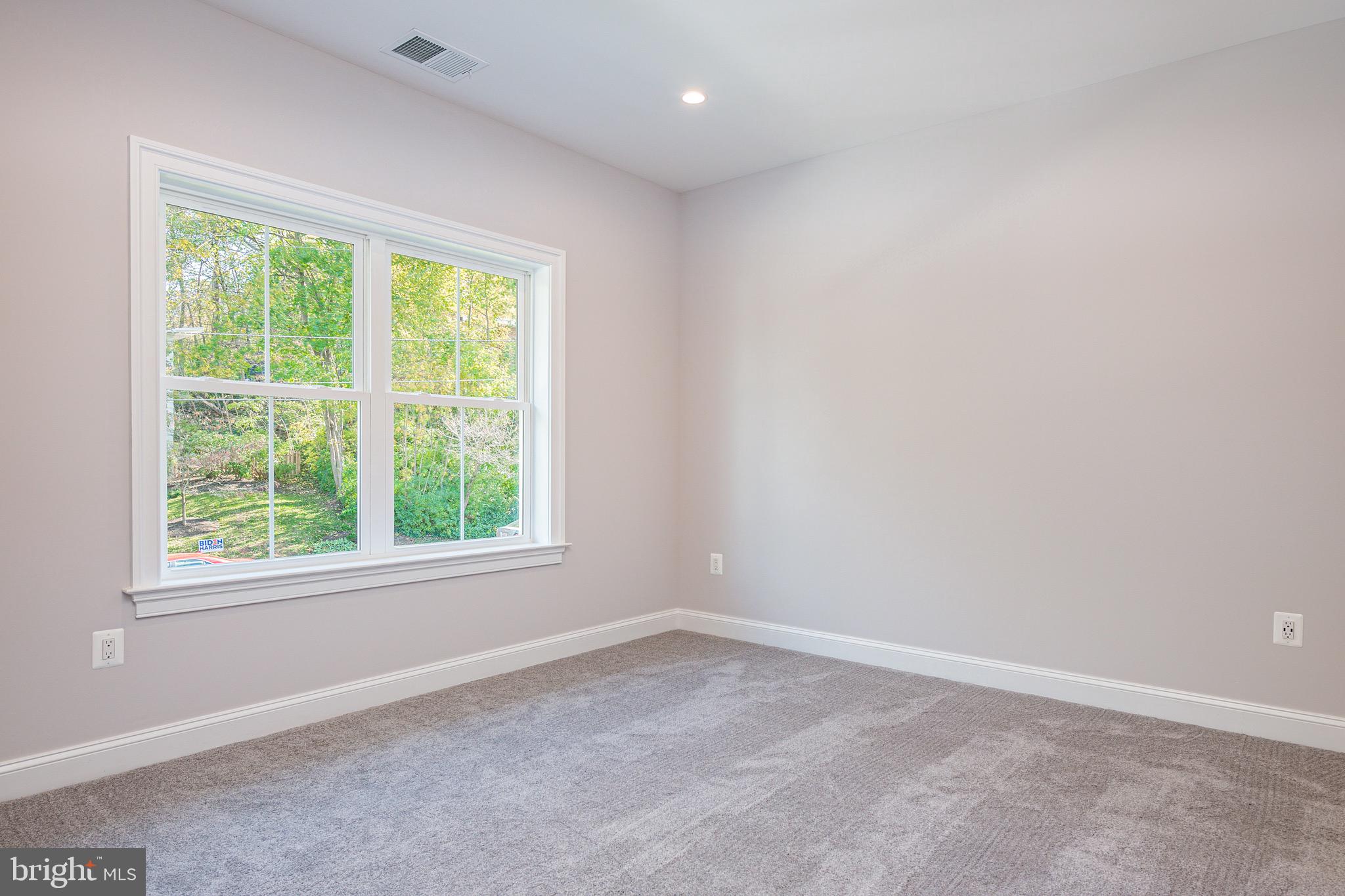 6404 East Halbert Road Bethesda, MD 20817 - Photo 24 of 66