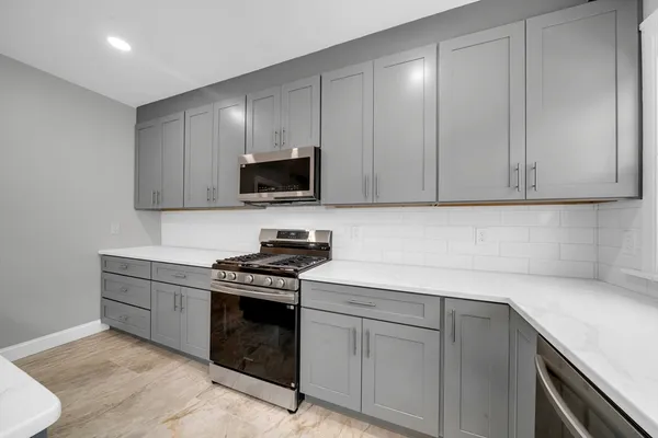 $4,900 | 28 Richardson Avenue, Unit 28, North Andover, MA 01845