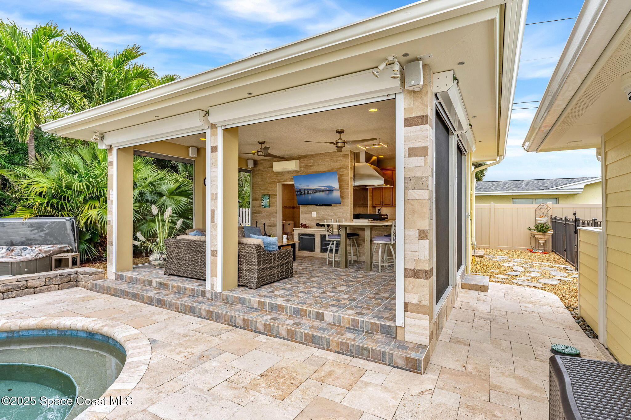 610 Mango Drive Melbourne Beach, FL 32951 - Photo 4 of 38 610 Mango Dr. (20)