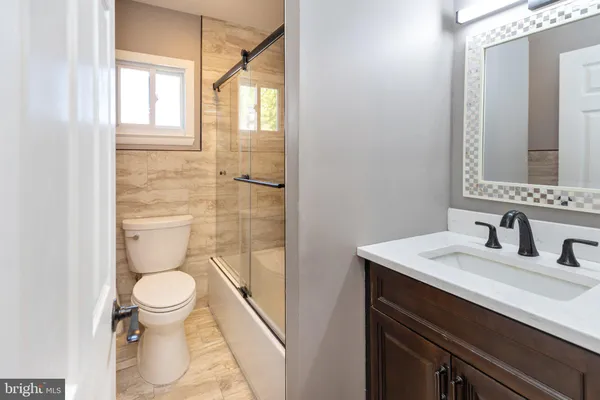$3,000 | 912 Aston Martin Drive, Lindenwold, NJ 08021