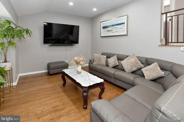 $3,000 | 912 Aston Martin Drive, Lindenwold, NJ 08021
