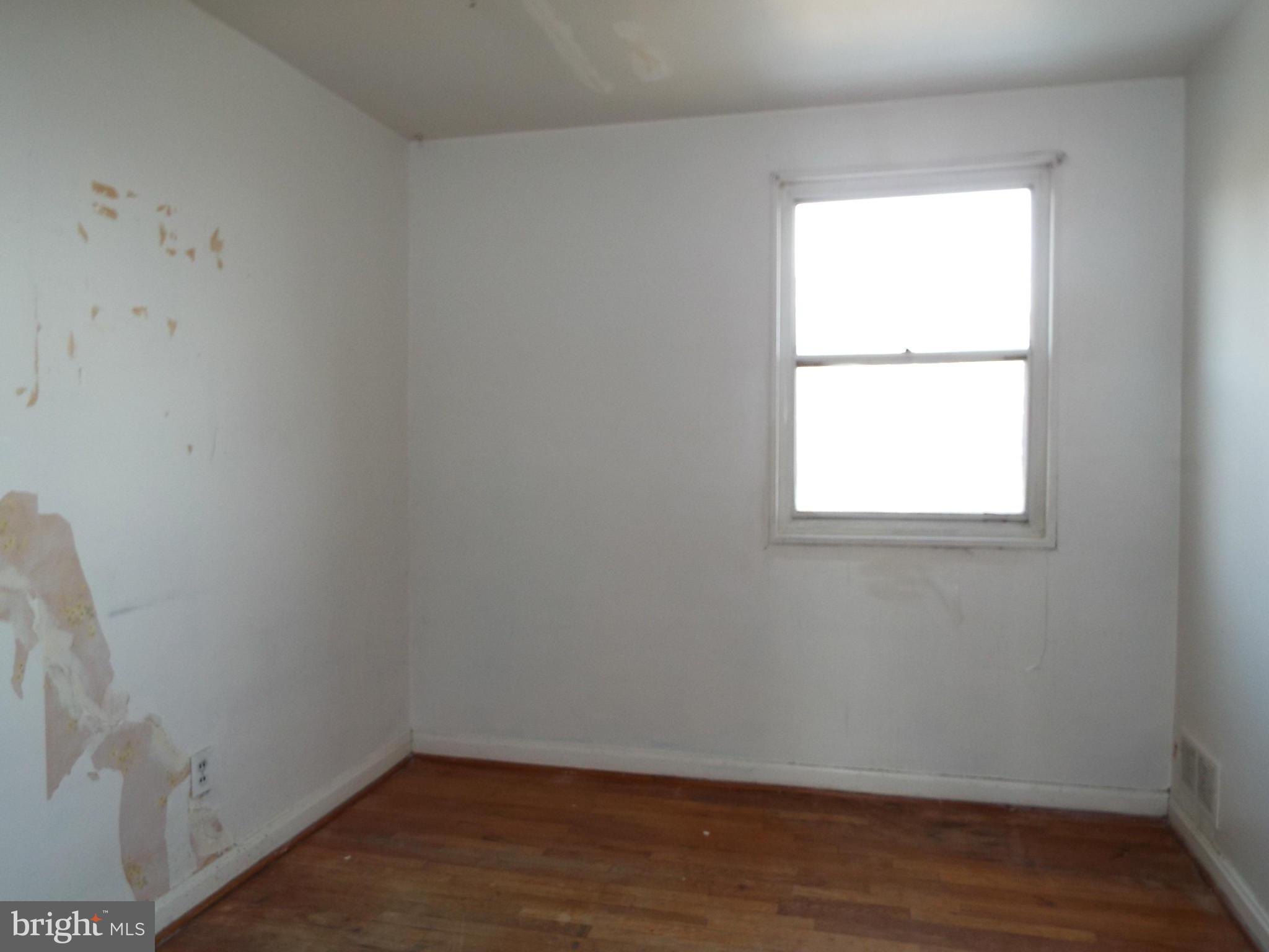 5400 Addington Road Baltimore, MD 21229 - Photo 8 of 13 Bedroom