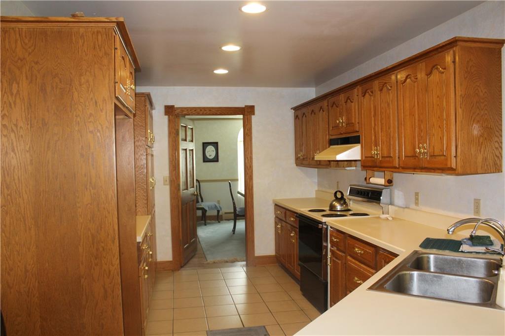 522 Pleasant Valley Road Washington, PA 15301 - Photo 12 of 25