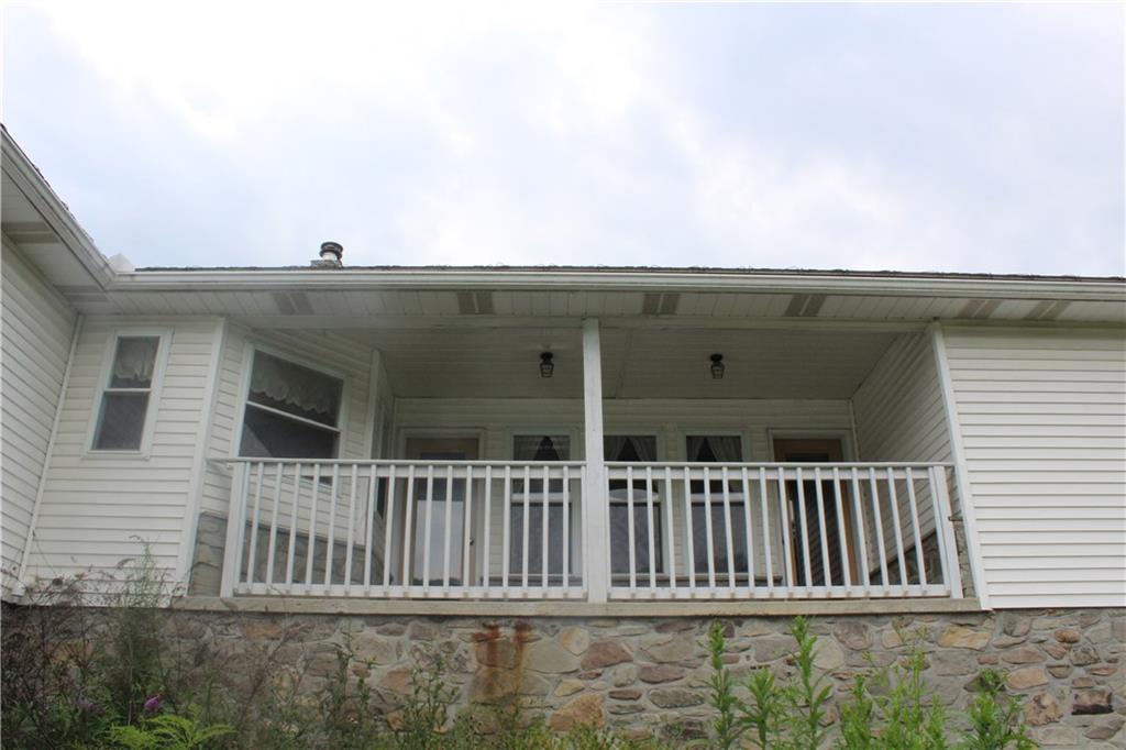 522 Pleasant Valley Road Washington, PA 15301 - Photo 4 of 25