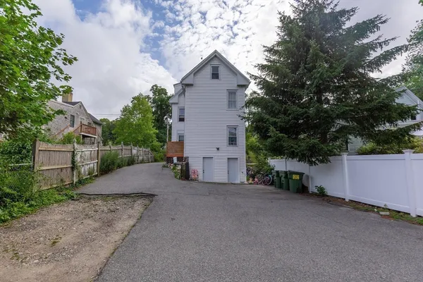 $850,000 | 211 Court Street, Plymouth, MA 02360