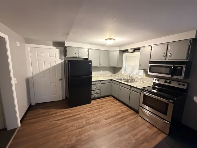 $1,000 | 8 Lilac Lane, Unit 2, Pittsburg, NH 03592