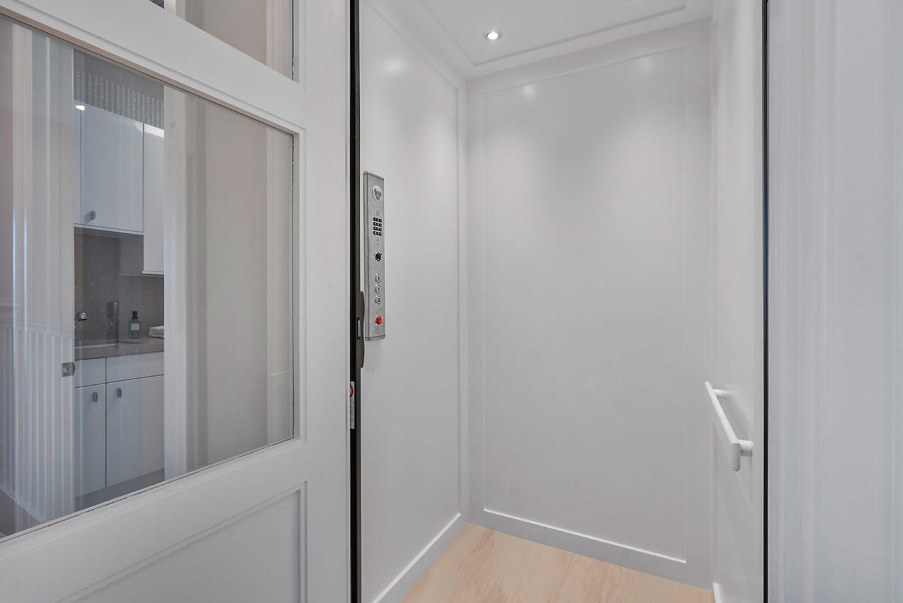 434 Northeast Wavecrest Way Boca Raton, FL 33432 - Photo 14 of 35 Residential Elevator