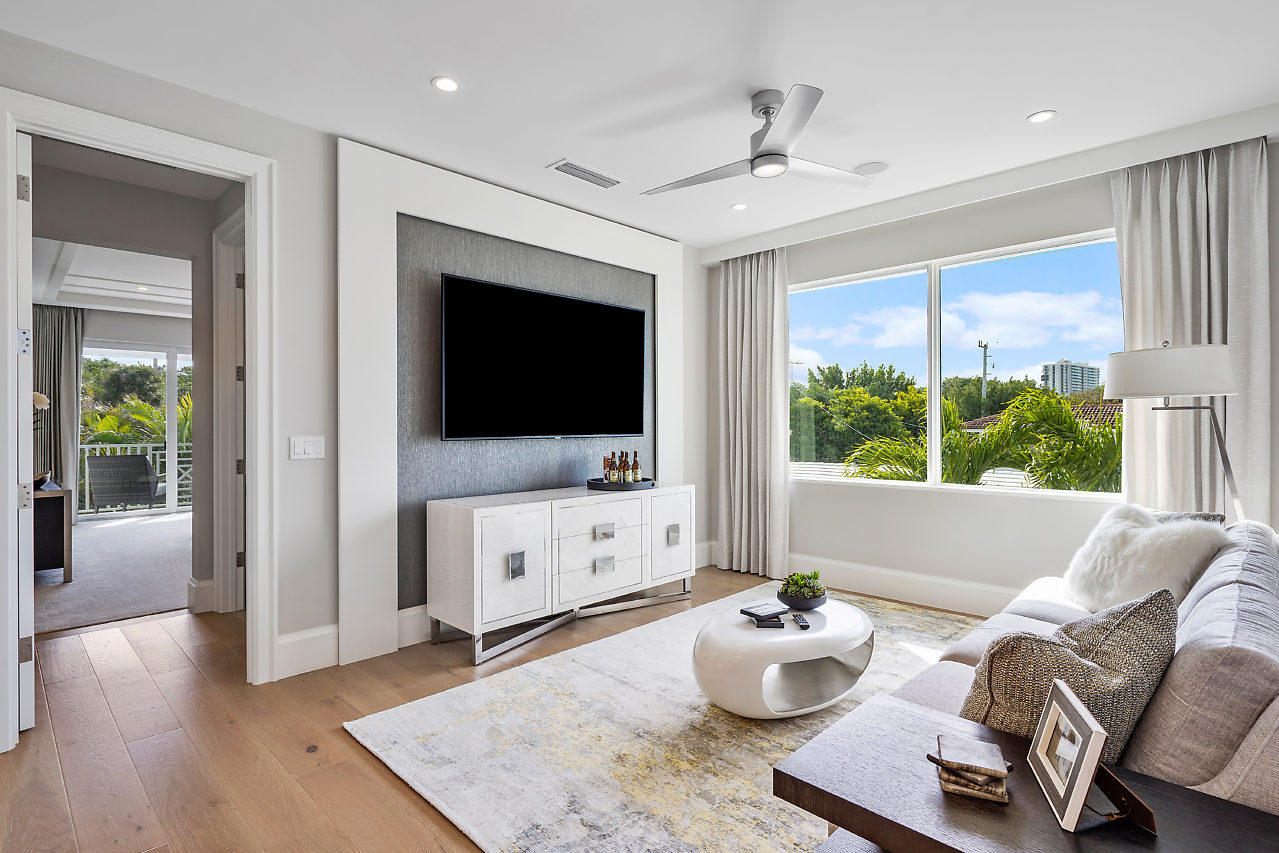 434 Northeast Wavecrest Way Boca Raton, FL 33432 - Photo 15 of 35 Upstairs Loft