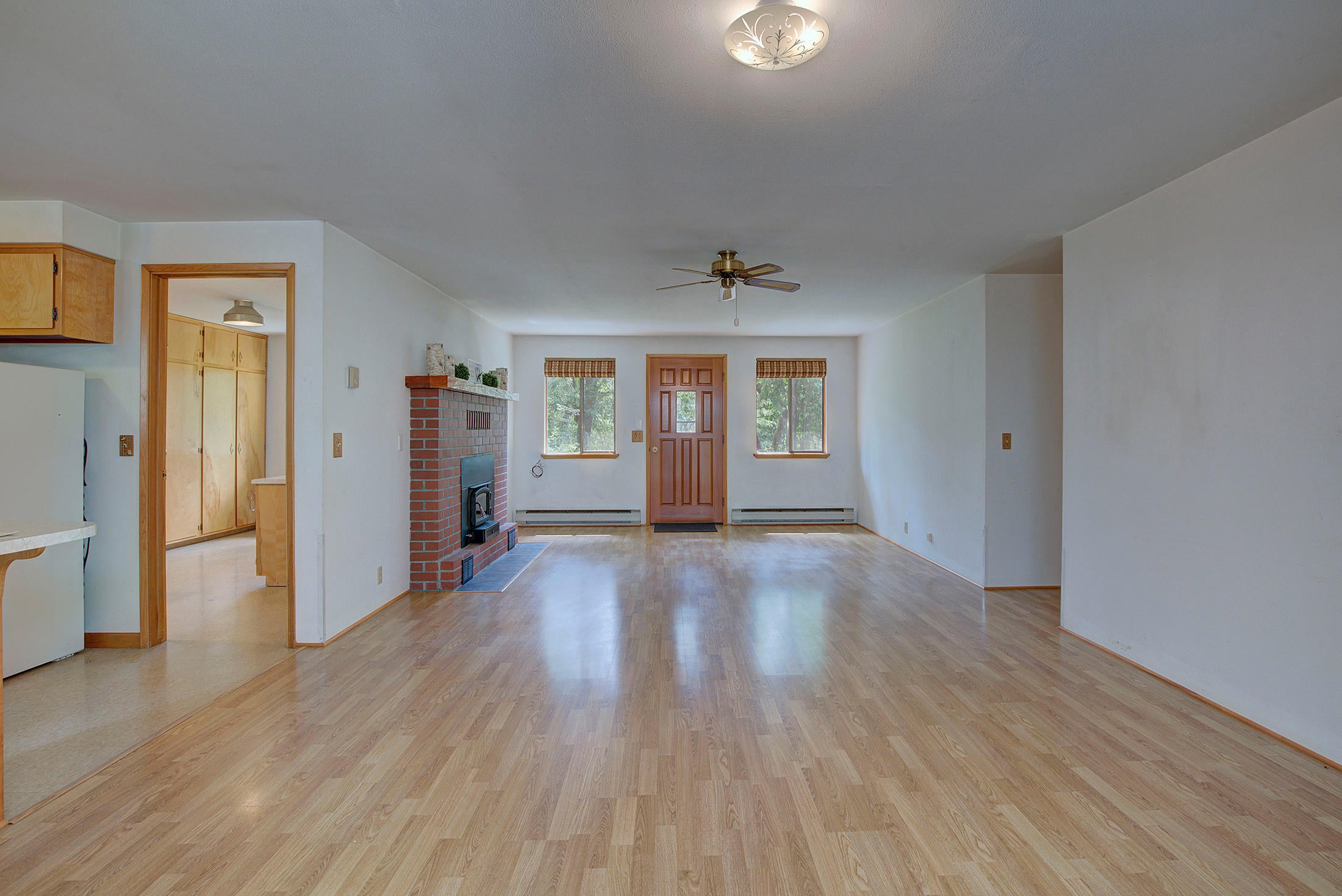 8417 Lower River Road Grants Pass, OR 97526 - Photo 29 of 29 Open Floor Plan
