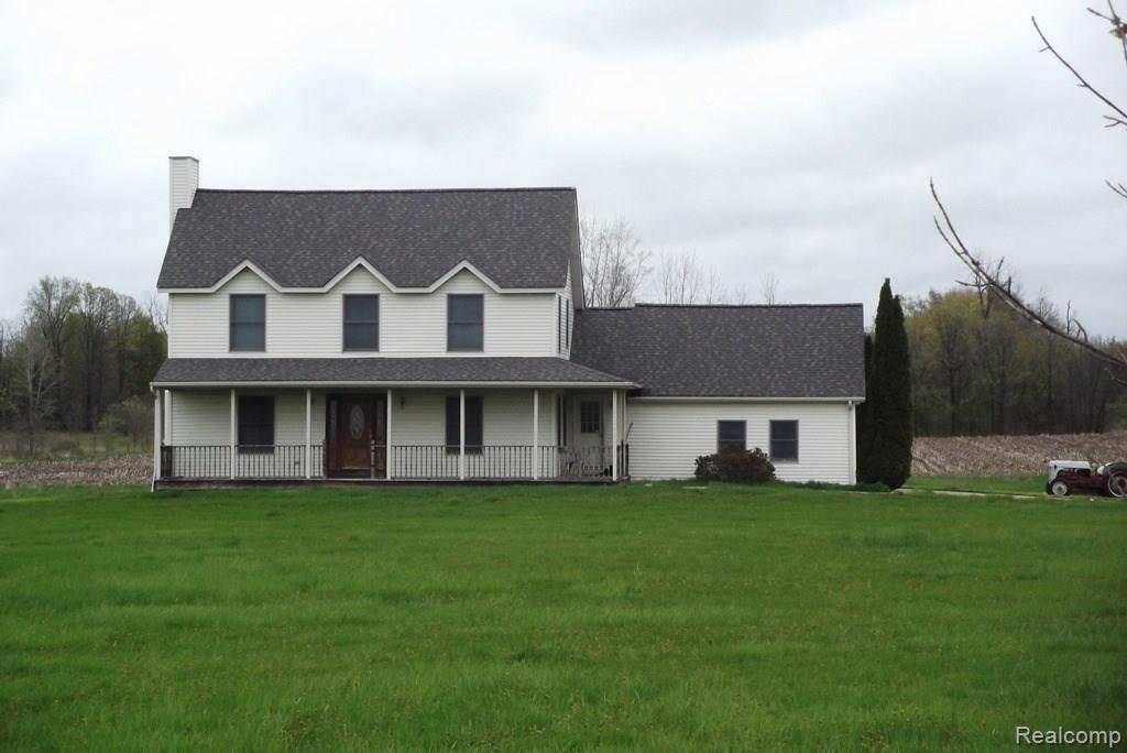 631 Maple Grove Road Lapeer, MI 48446 - Photo 4 of 44 DSCF3305.jpg