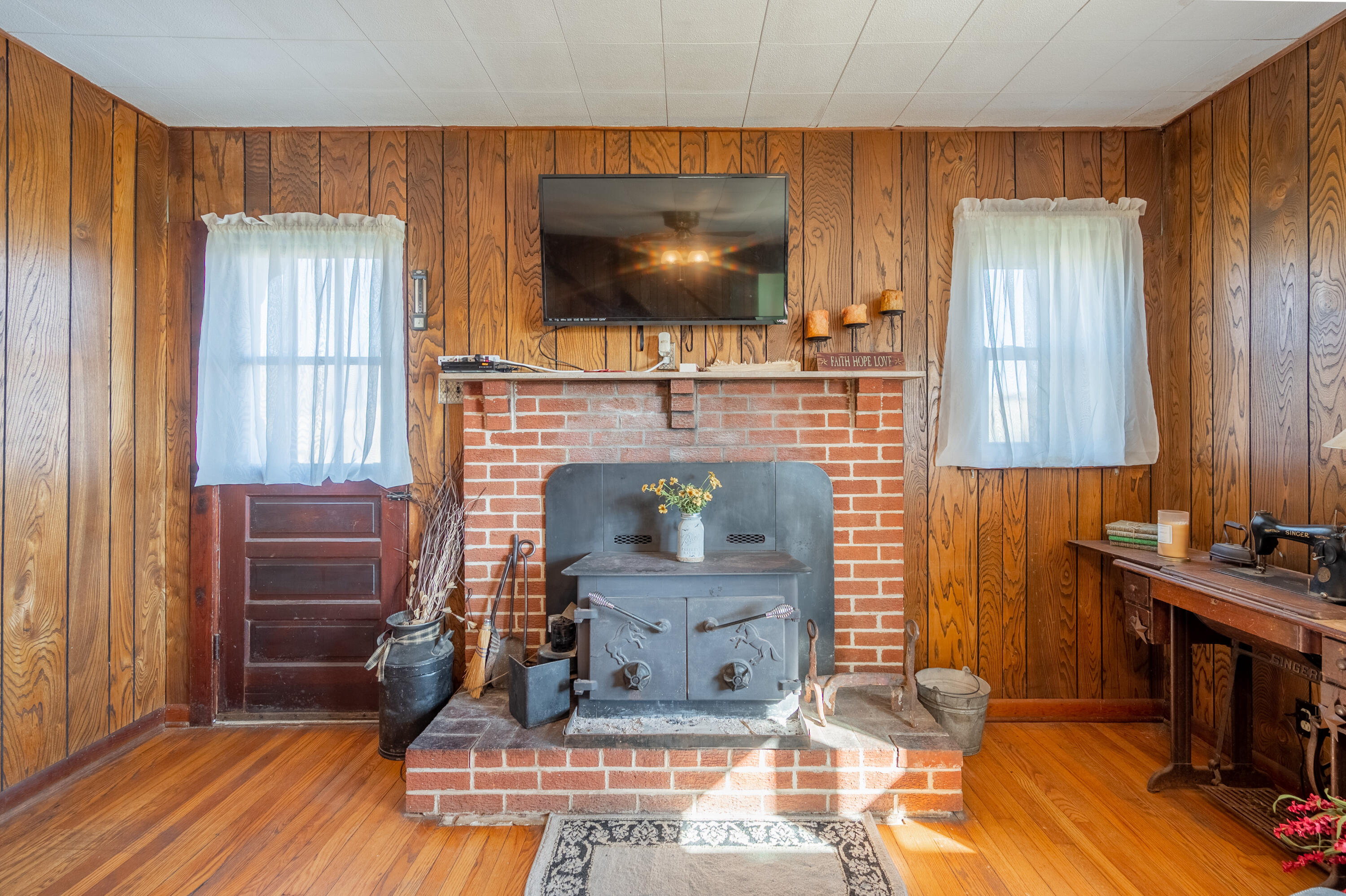 130 Spangler Mill Road Northeast Floyd, VA 24091 - Photo 5 of 79 Floyd-11
