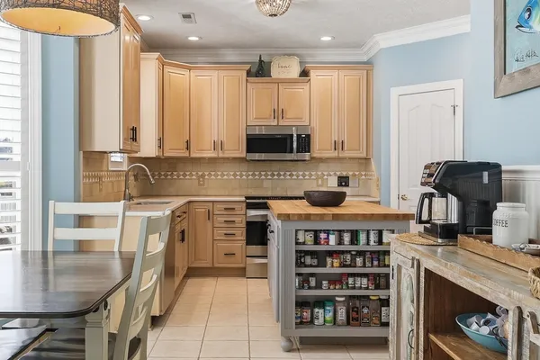 $585,000 | 353 Green Creek Bay Circle, Murrells Inlet, SC 29576