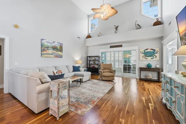 $585,000 | 353 Green Creek Bay Circle, Murrells Inlet, SC 29576