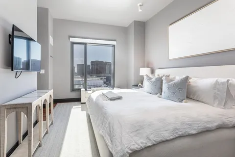 $5,699,000 | 300 Pier 4 Blvd., Unit PH J, Boston, MA 02210