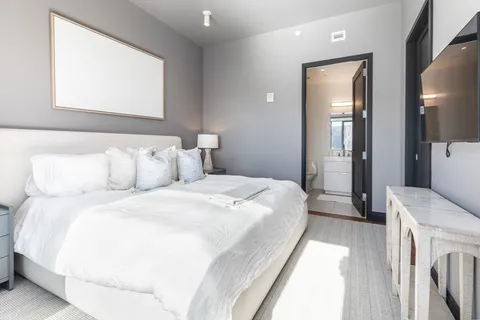 $5,699,000 | 300 Pier 4 Blvd., Unit PH J, Boston, MA 02210