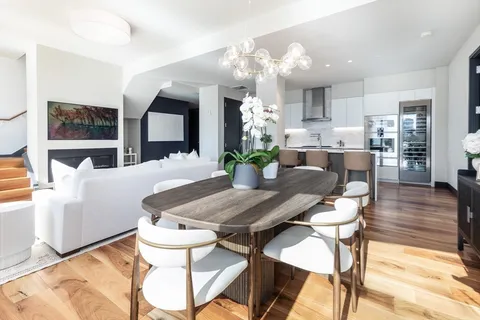 $5,699,000 | 300 Pier 4 Blvd., Unit PH J, Boston, MA 02210