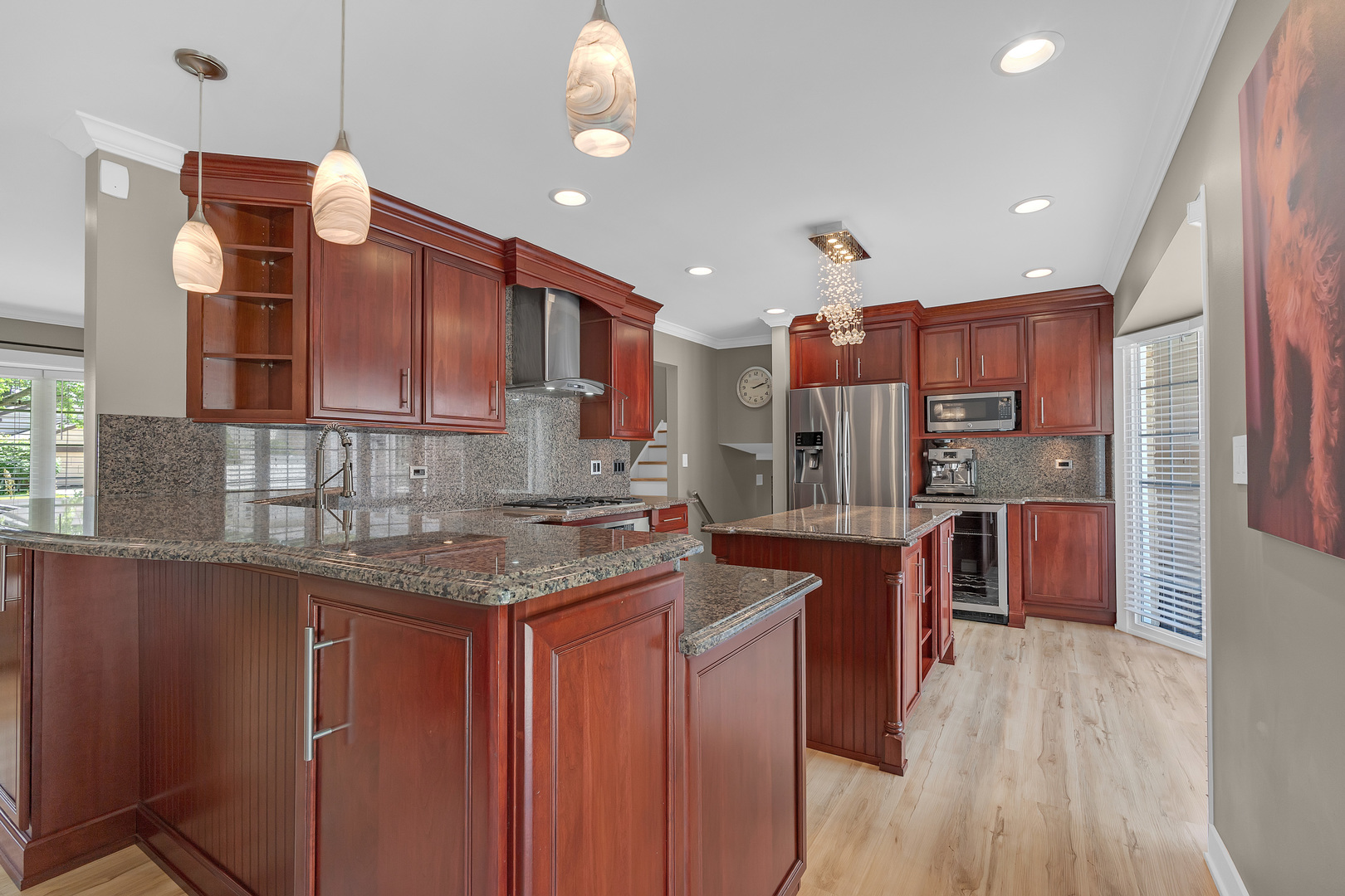 210 West Pickwick Road Arlington Heights, IL 60005 - Photo 4 of 35